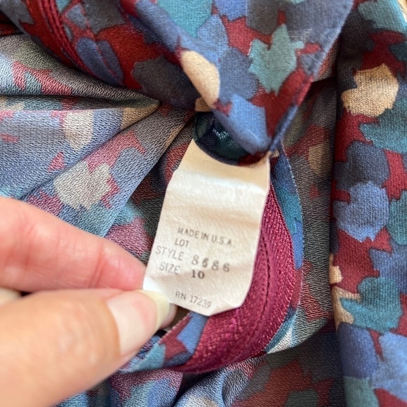 Vtg Jennifer Gee Geometric Print V Neck MIDI Dress - Picture 9 of 9